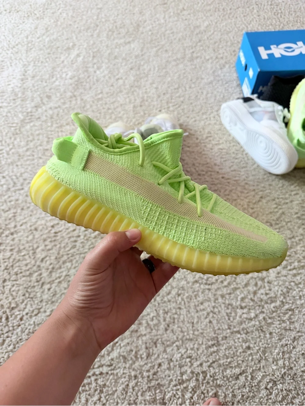 Adidas Yeezy boost 350 volt - Picture 1 of 9
